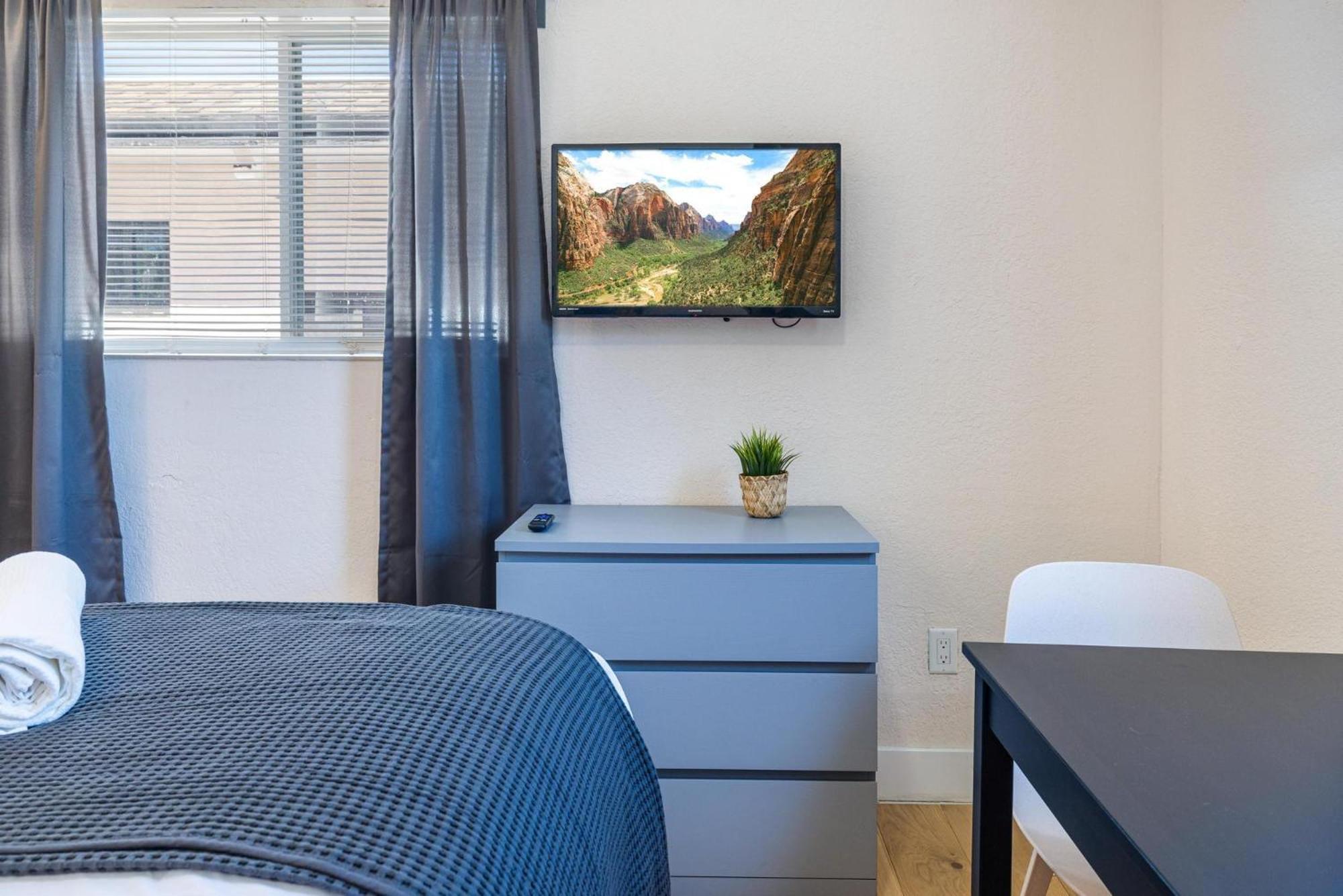 Peaceful Urban Escape Close To Las Olas & Beach Форт Лодърдейл Екстериор снимка
