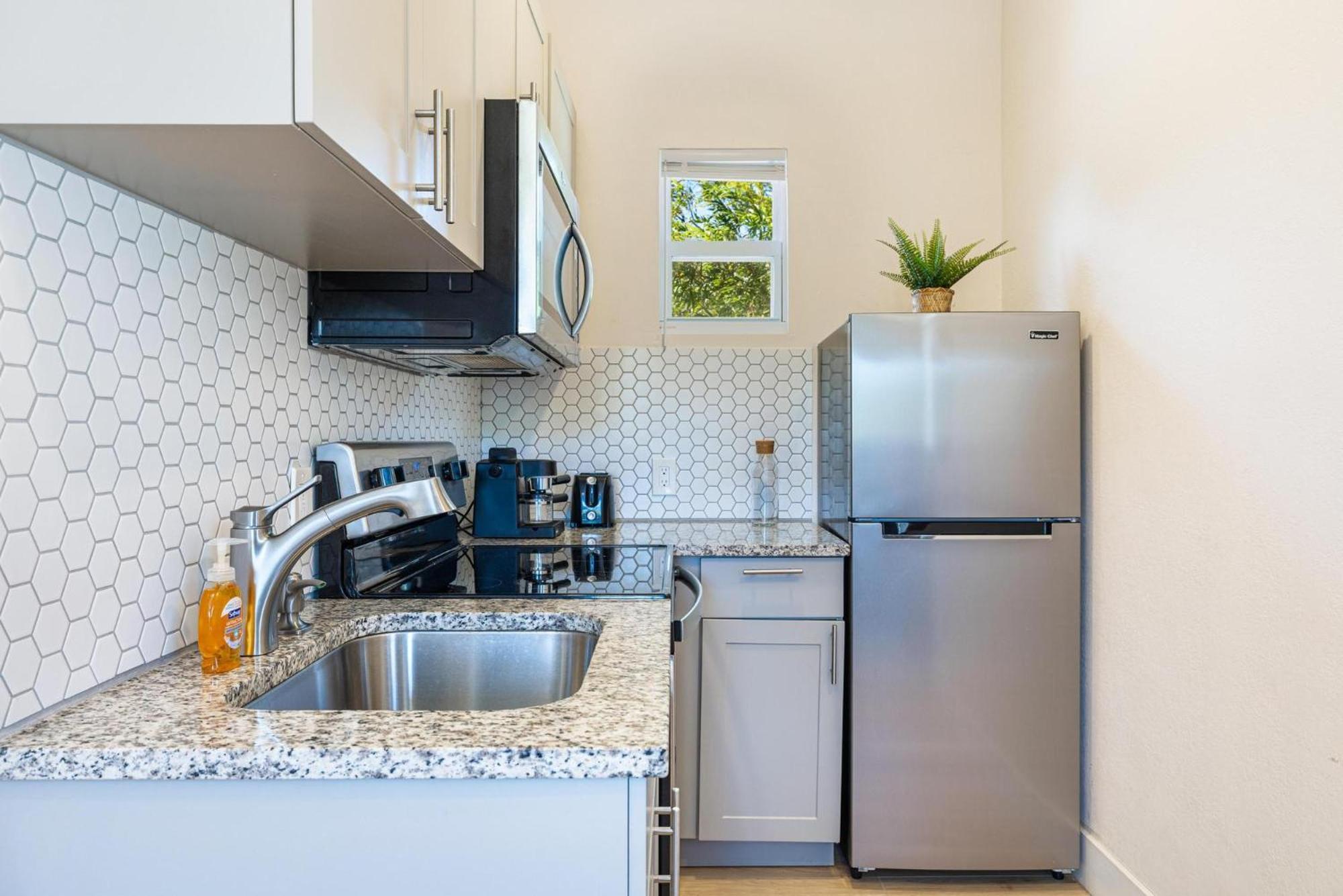 Peaceful Urban Escape Close To Las Olas & Beach Форт Лодърдейл Екстериор снимка